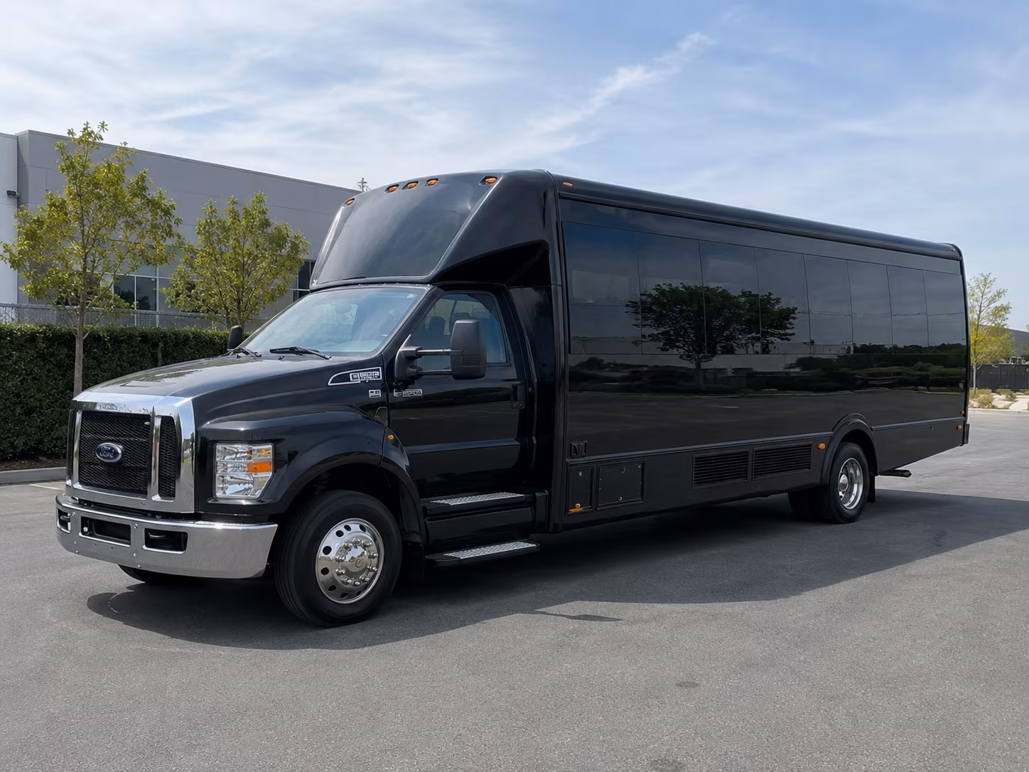 Houston Winery Tour & Pub Crawl Transportation party bus exterior