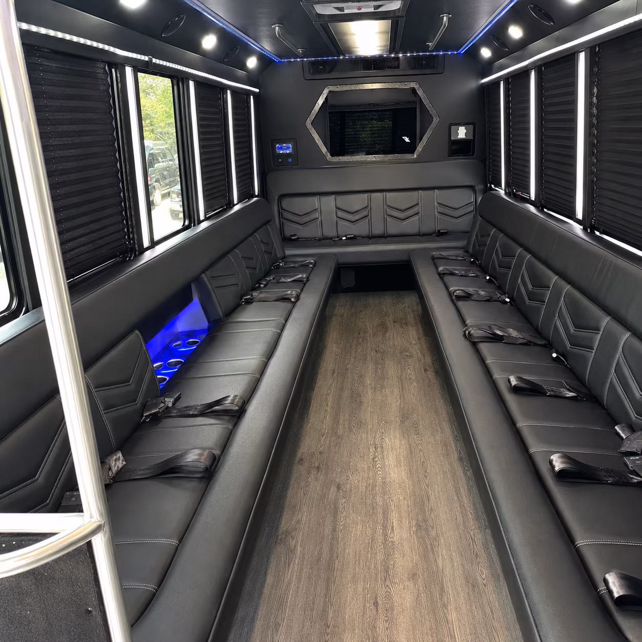 Houston Winery Tour & Pub Crawl Transportation